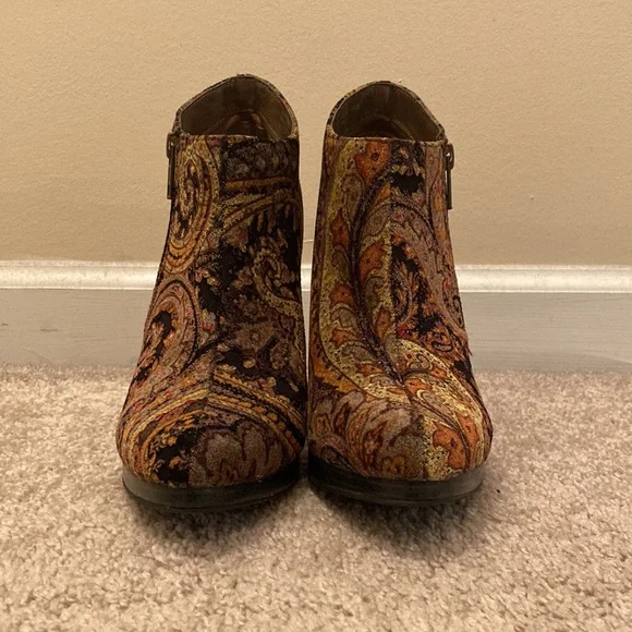 Diba Tan/Brown Heel Booties - Picture 3 of 6